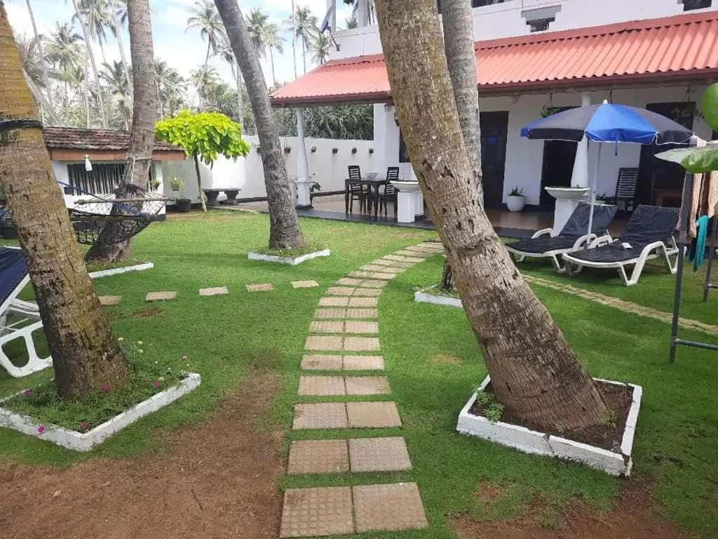 Ashen'S Beach House Bussa Exterior foto