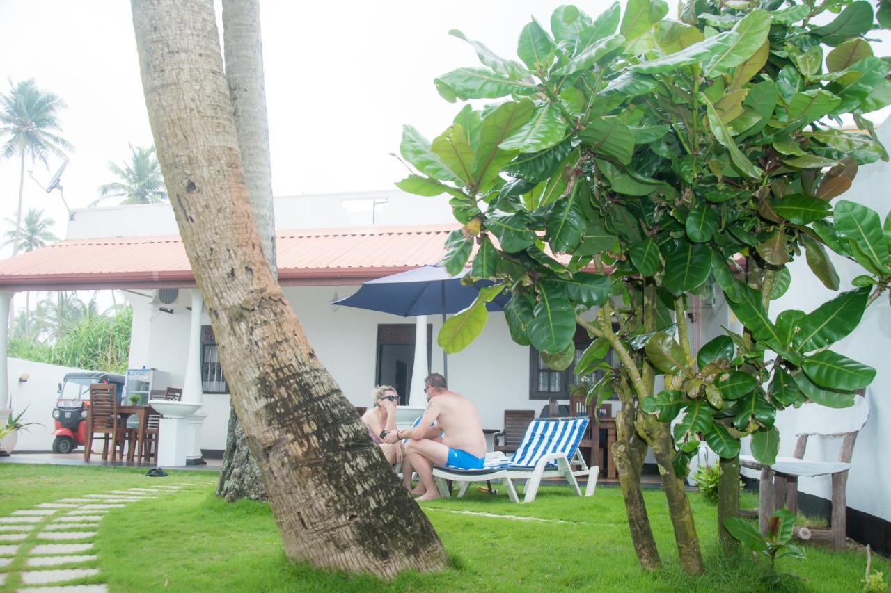 Ashen'S Beach House Bussa Exterior foto