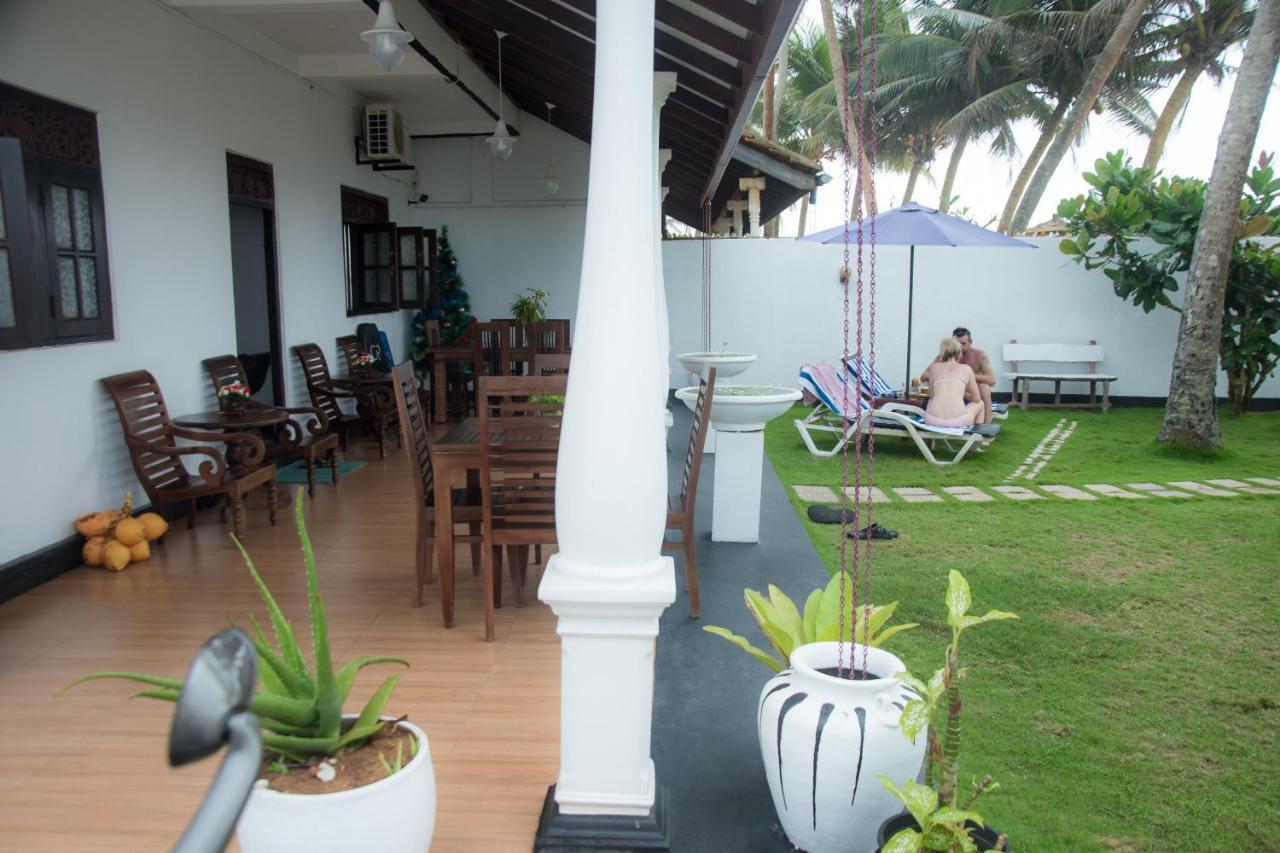 Ashen'S Beach House Bussa Exterior foto