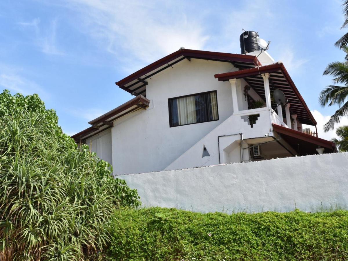 Ashen'S Beach House Bussa Exterior foto